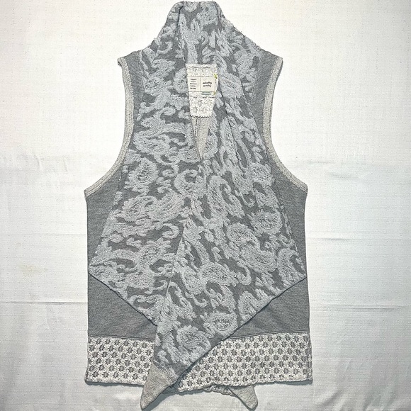 Anthropologie Saturday Sunday Lace knit asymmetrical gray/white open tunic - Picture 11 of 16